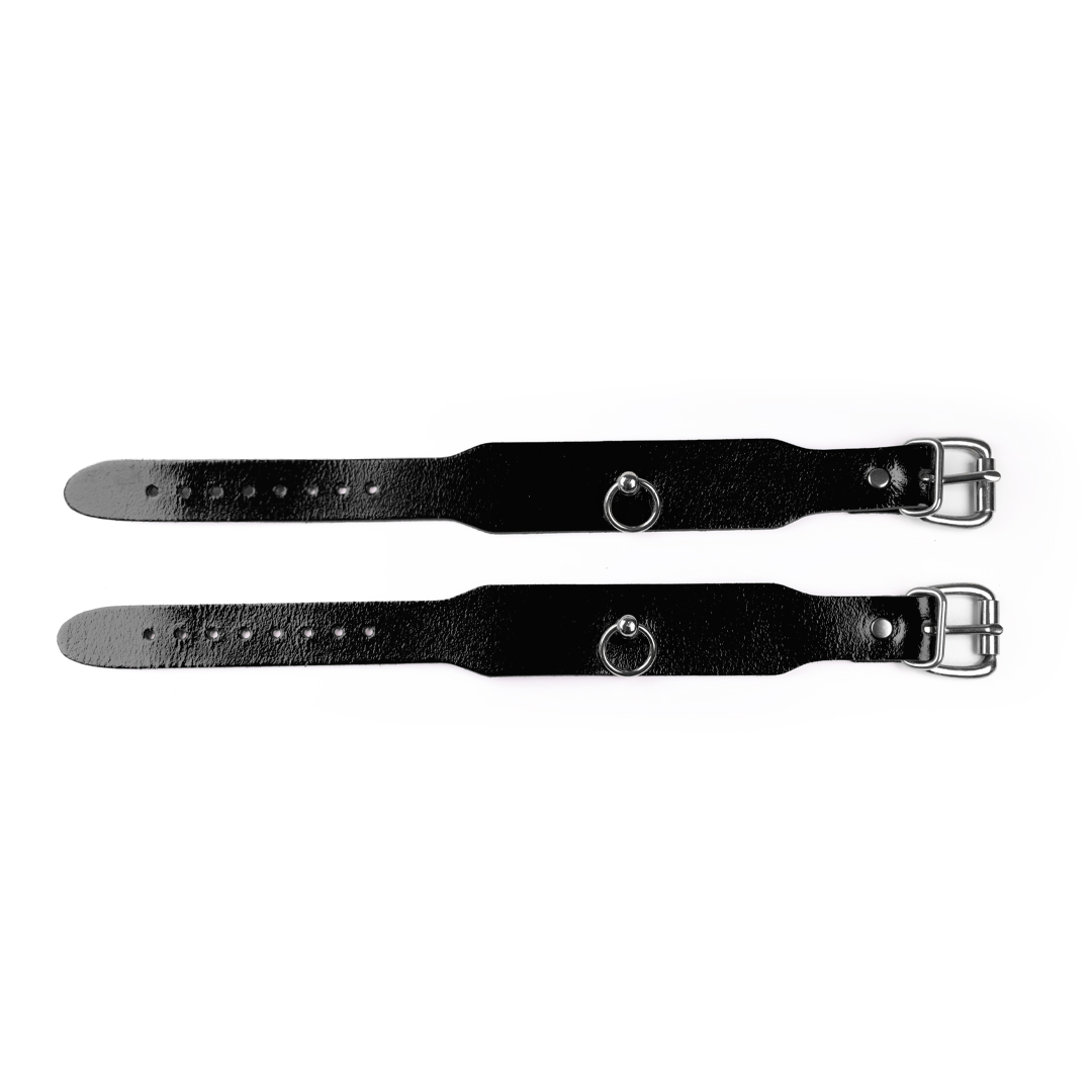 Leather feetcuffs black/silver