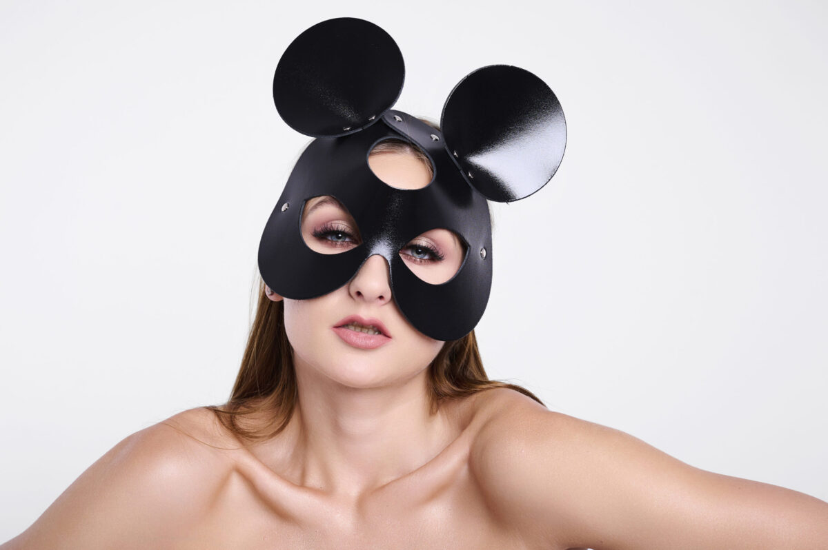 11401S-b2c_2-scaled Leder-Mausmaske schwarz/silber