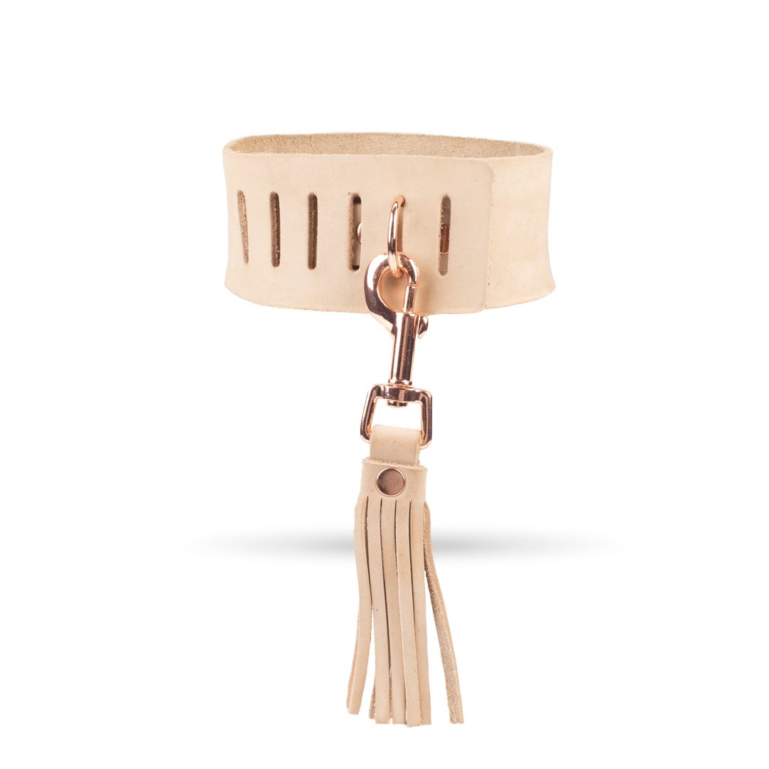 Lederhalsband mit Peitsche, Nude/Roségold