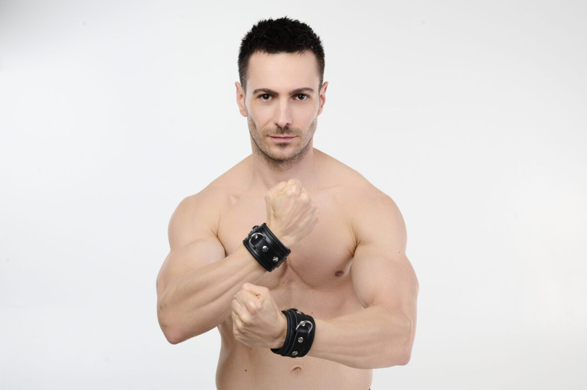 SG29detal_10423 Soft Leather Wrist Cuffs