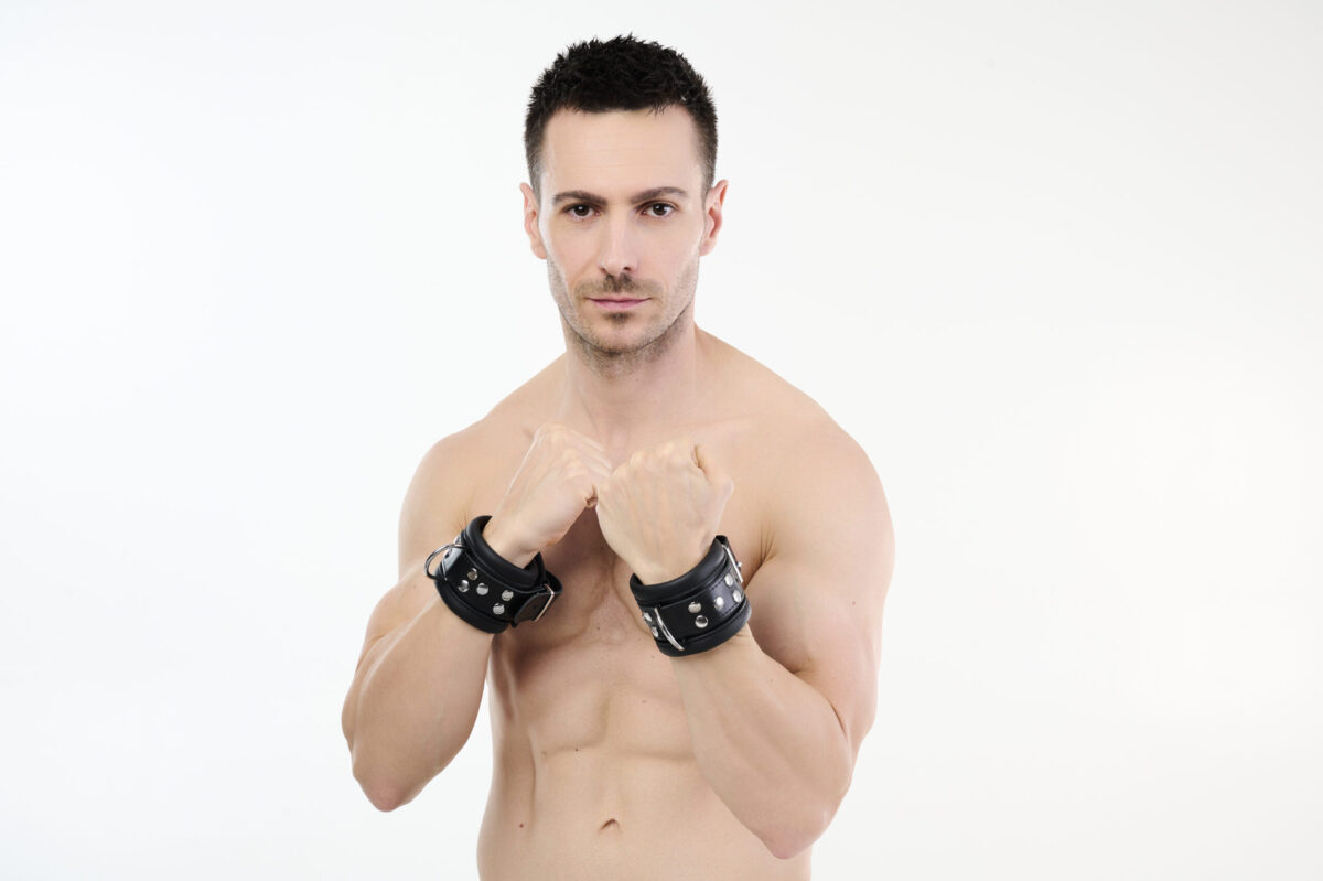 SG29detal_10465 Soft Leather Wrist Cuffs