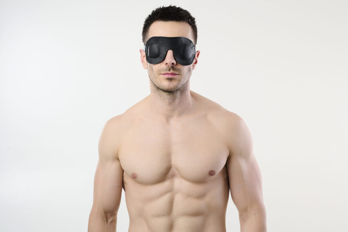 SG29detal_10928 Leather Blindfold with Contoured Eye Cups