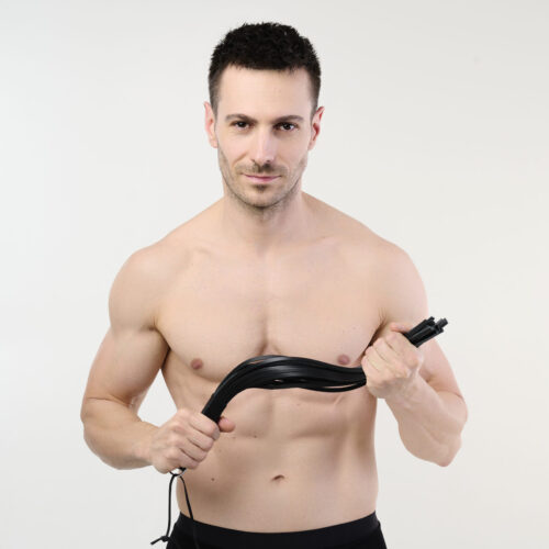 BDSM Lederpeitsche mit 16 dicken Riemen